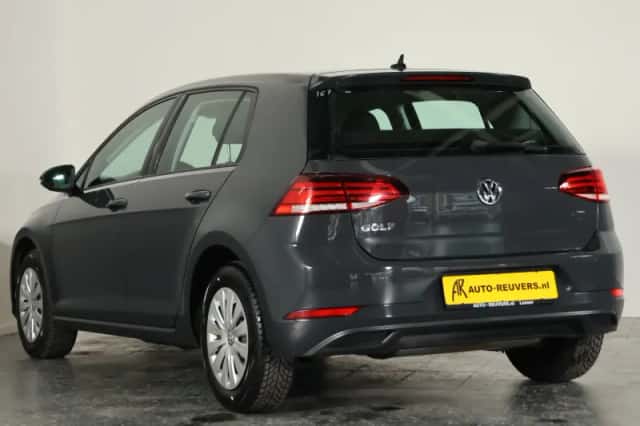 Volkswagen Golf (2017) thumbnail 6