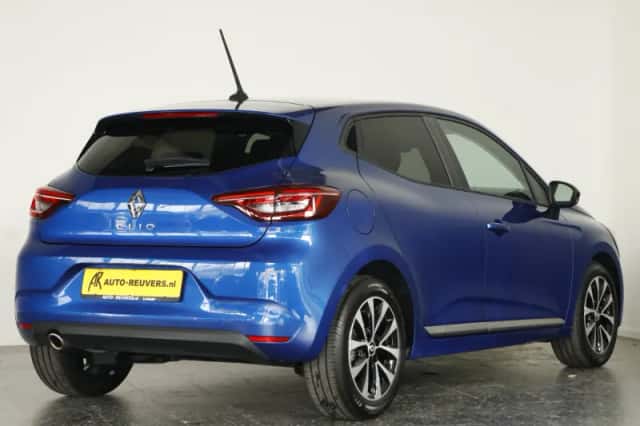 Renault Clio (2020) thumbnail 2