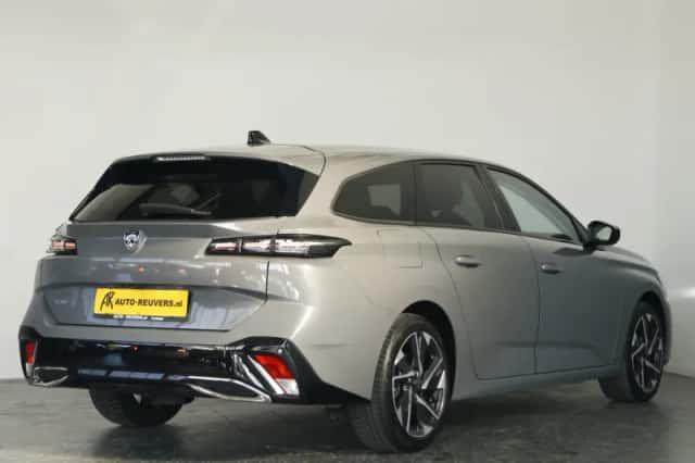 Peugeot 308 (2018) thumbnail 2