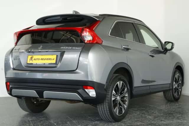 Mitsubishi Eclipse Cross (2017) thumbnail 2