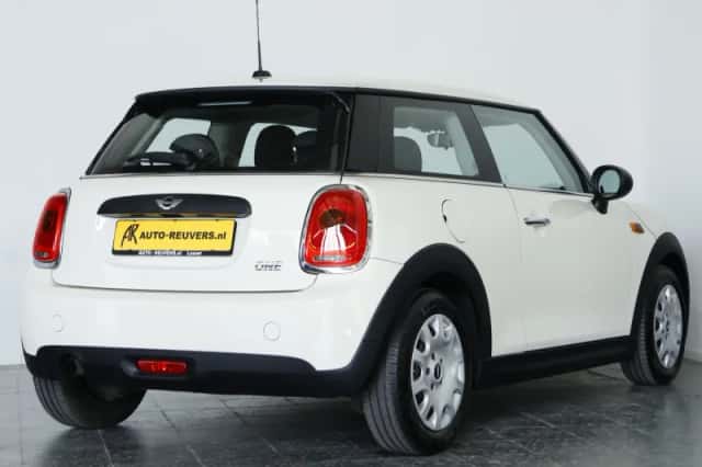 MINI Cooper (2014) thumbnail 2
