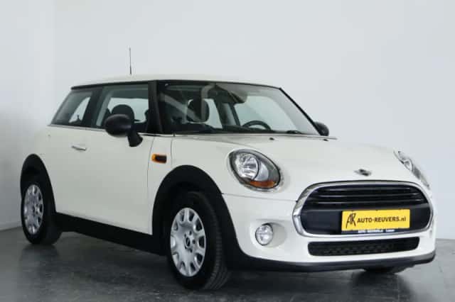 MINI Cooper (2014) thumbnail 4