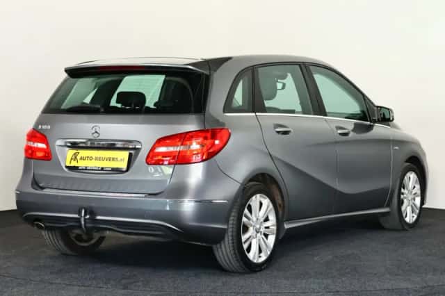 Mercedes-Benz B-Klasse (2013) thumbnail 2