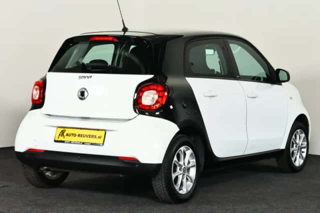 Smart Forfour (2014) thumbnail 2