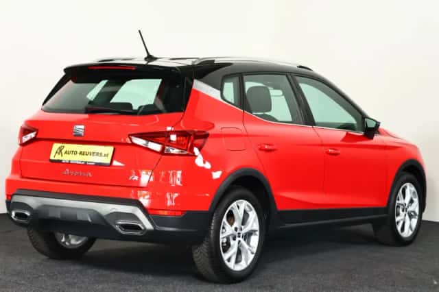 SEAT Arona (2018) thumbnail 2