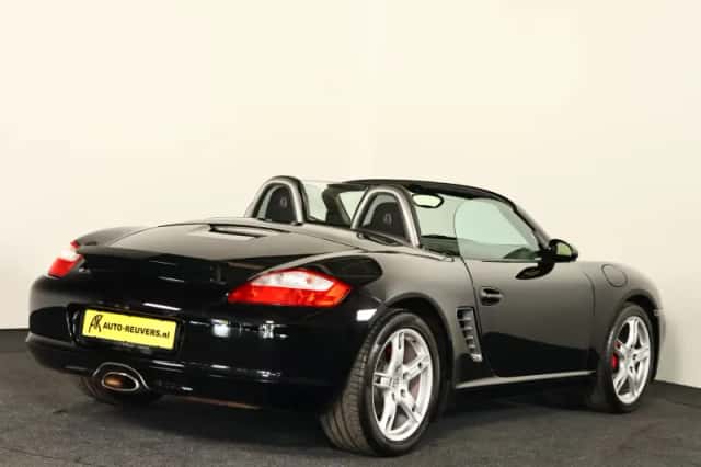 Porsche Boxster (2004) thumbnail 2