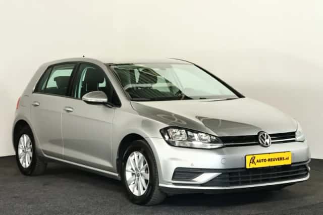 Volkswagen Golf (2018) thumbnail 5