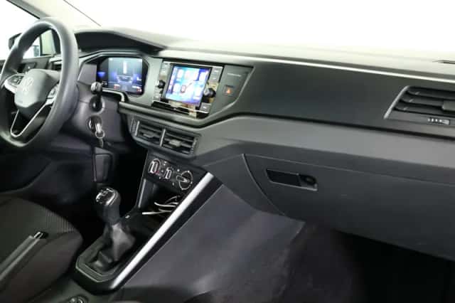 Volkswagen Polo (2021) thumbnail 3
