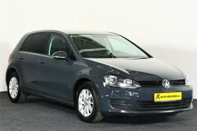 Volkswagen Golf (2012) thumbnail 5