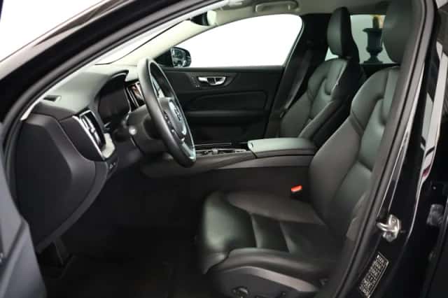 Volvo V60 (2021) thumbnail 6