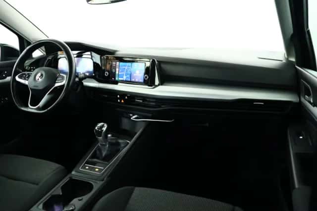 Volkswagen Golf (2020) thumbnail 3