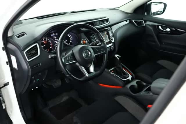 Nissan Qashqai (2018) thumbnail 3