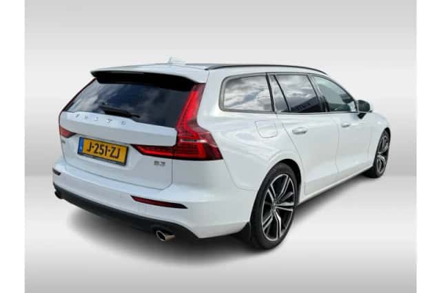 Volvo V60 (2020) thumbnail 2