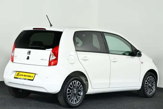 SEAT Mii (2017) thumbnail 2