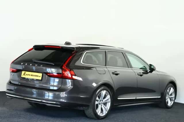 Volvo V90 (2020) thumbnail 2