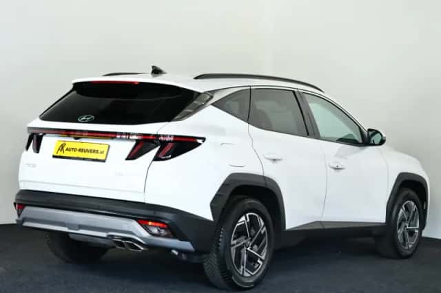 Hyundai Tucson (2024) thumbnail 2