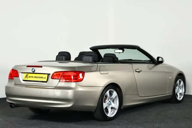 BMW 3-Serie (2010) thumbnail 2
