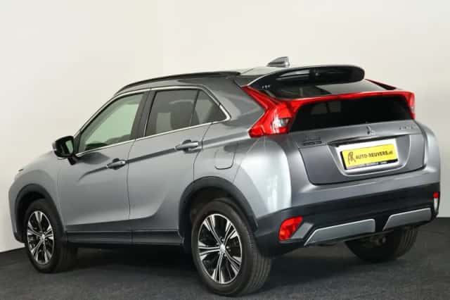 Mitsubishi Eclipse Cross (2017) thumbnail 6