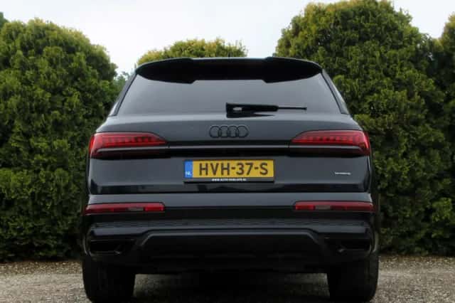 Audi Q7 (2021) thumbnail 5
