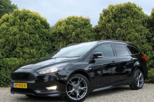 Ford Focus (2018) thumbnail 1