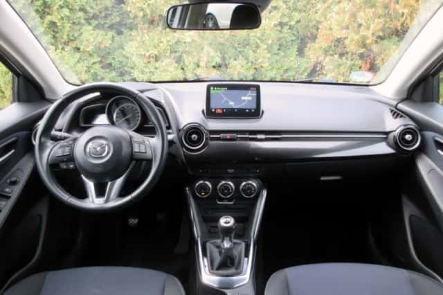 Mazda 2 (2017) thumbnail 3