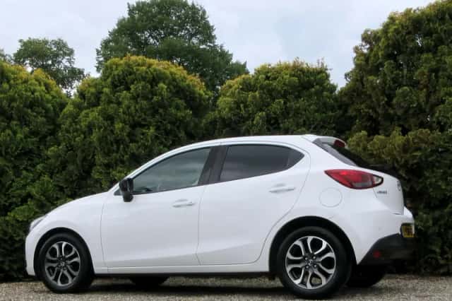 Mazda 2 (2017) thumbnail 5