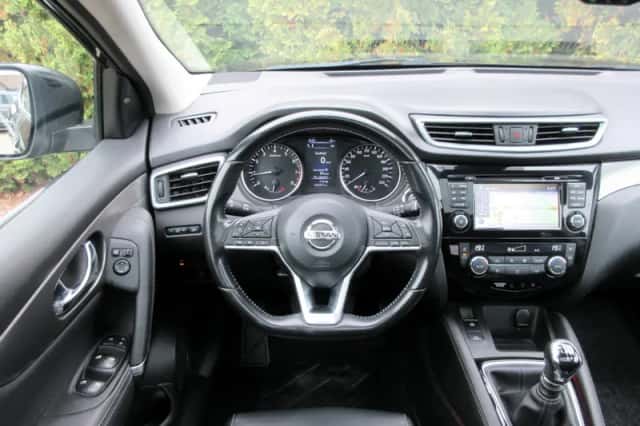 Nissan Qashqai (2018) thumbnail 3