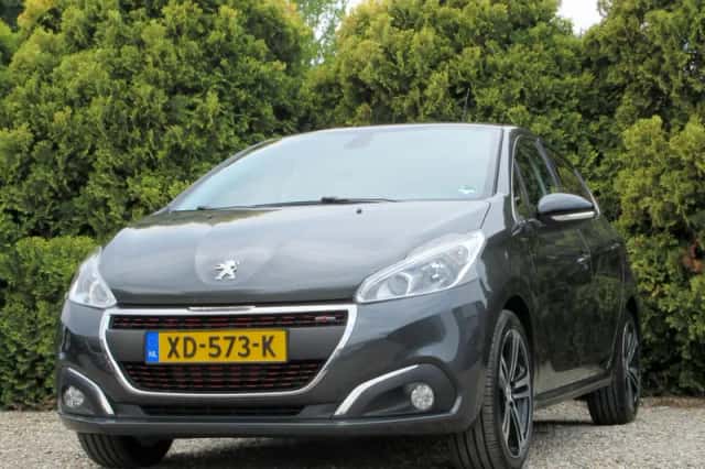 Peugeot 208 (2016) thumbnail 4
