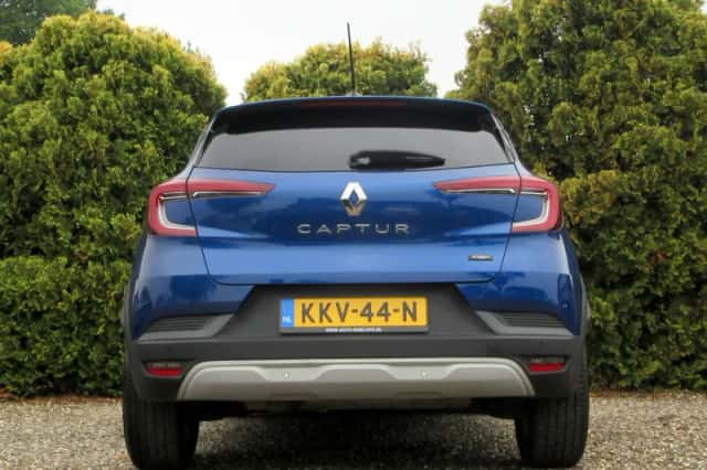 Renault Captur (2023) thumbnail 6