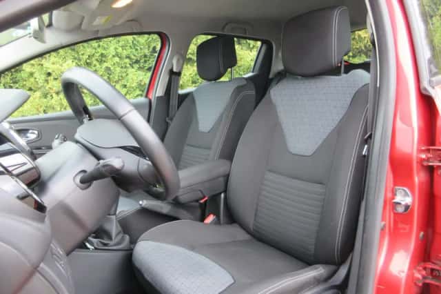 Renault Clio (2013) thumbnail 2
