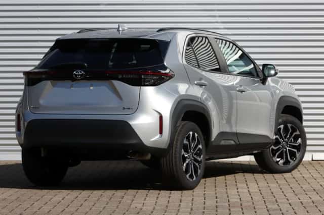 Toyota Yaris Cross (2024) thumbnail 2