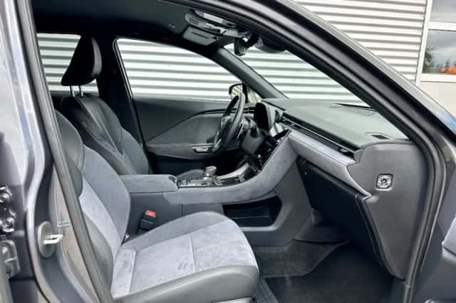 Lexus LBX (2025) thumbnail 4