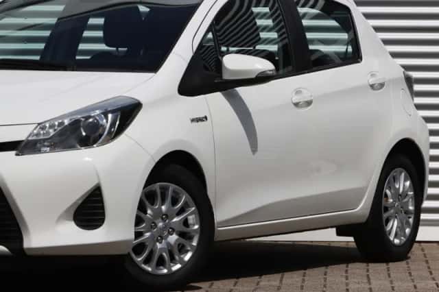 Toyota Yaris (2012) thumbnail 6