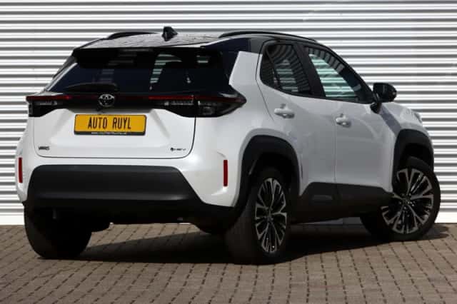 Toyota Yaris Cross (2024) thumbnail 2