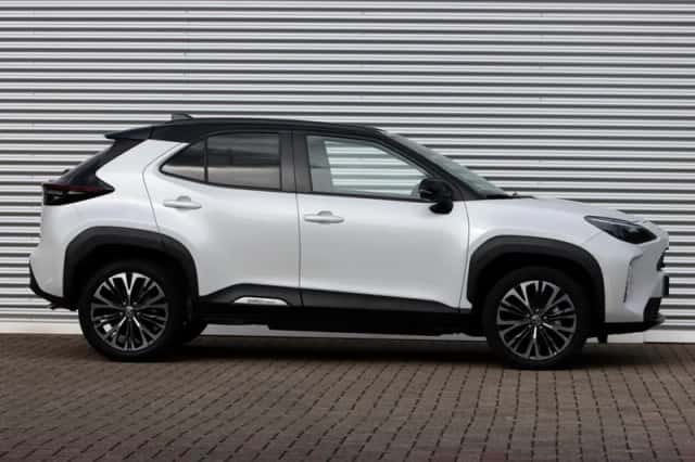 Toyota Yaris Cross (2024) thumbnail 3