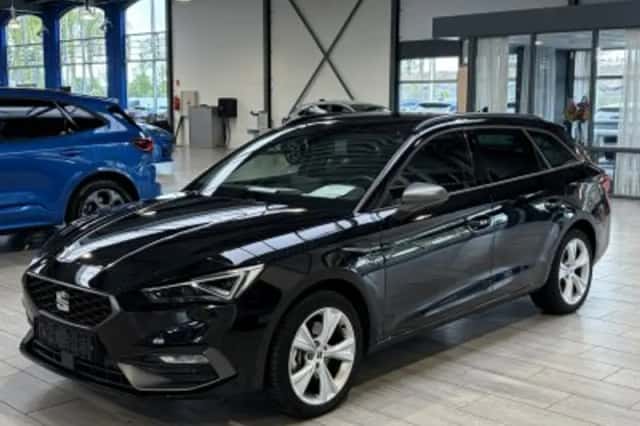SEAT Leon (2025) thumbnail 3