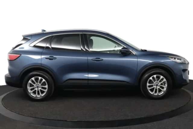 Ford Kuga (2021) thumbnail 6