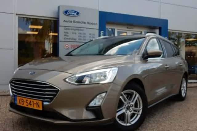 Ford Focus (2018) thumbnail 2