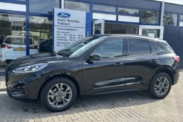 Ford Kuga (2023) thumbnail 5