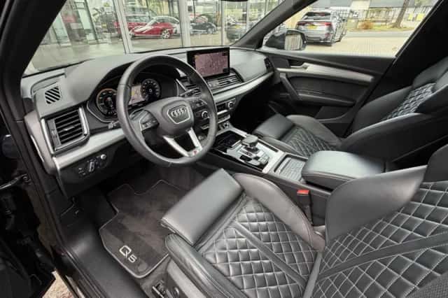 Audi Q5 (2021) thumbnail 2
