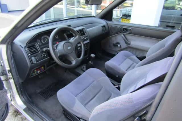 Ford Escort (1992) thumbnail 6
