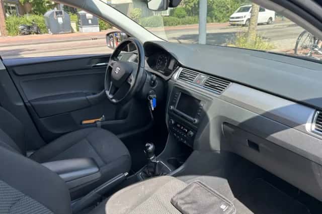 SEAT Toledo (2016) thumbnail 3