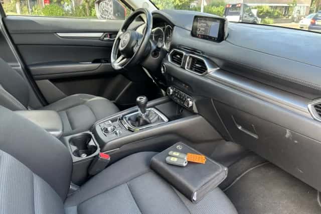 Mazda CX-5 (2017) thumbnail 3