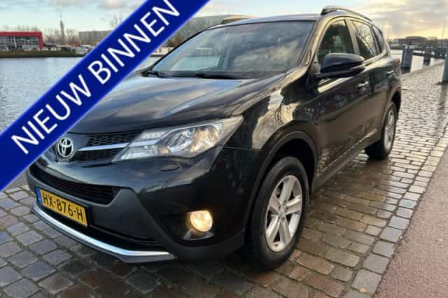 Toyota RAV4 (2013) thumbnail 1