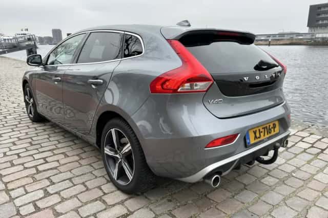 Volvo V40 (2019) thumbnail 5