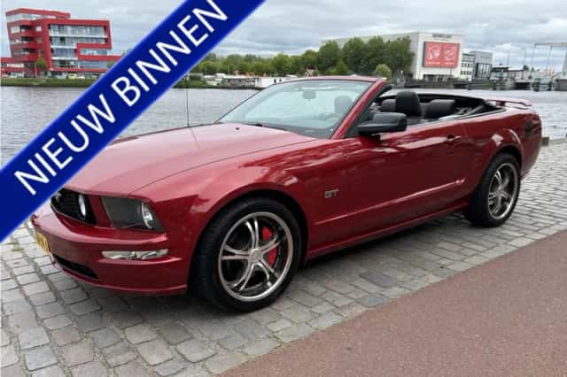 Ford Mustang (2008) thumbnail 1