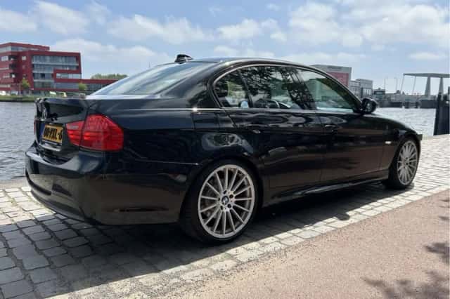 BMW 3-Serie (2011) thumbnail 2