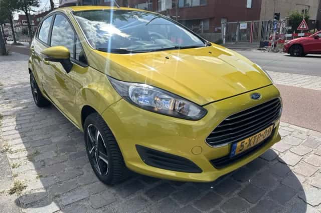 Ford Fiesta (2014) thumbnail 4