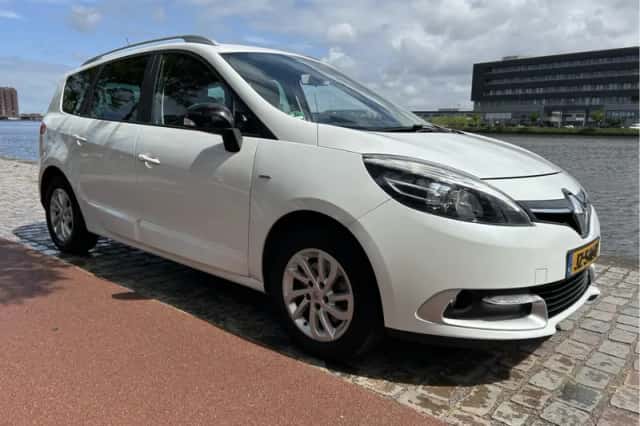 Renault Grand Scénic (2016) thumbnail 4