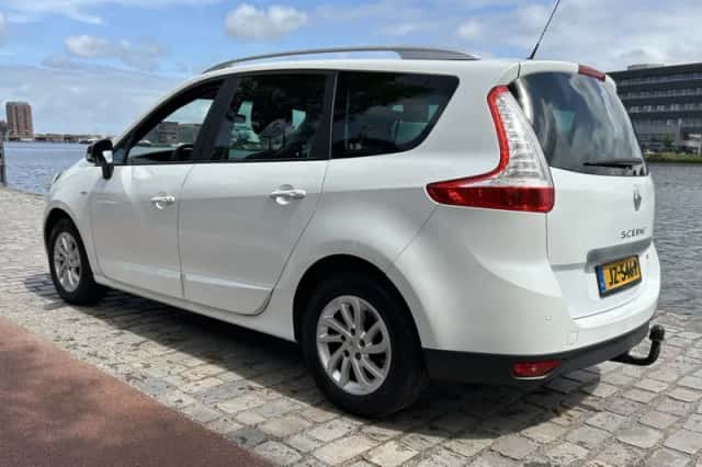 Renault Grand Scénic (2016) thumbnail 5